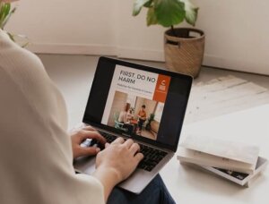 free-webinar-parents-link