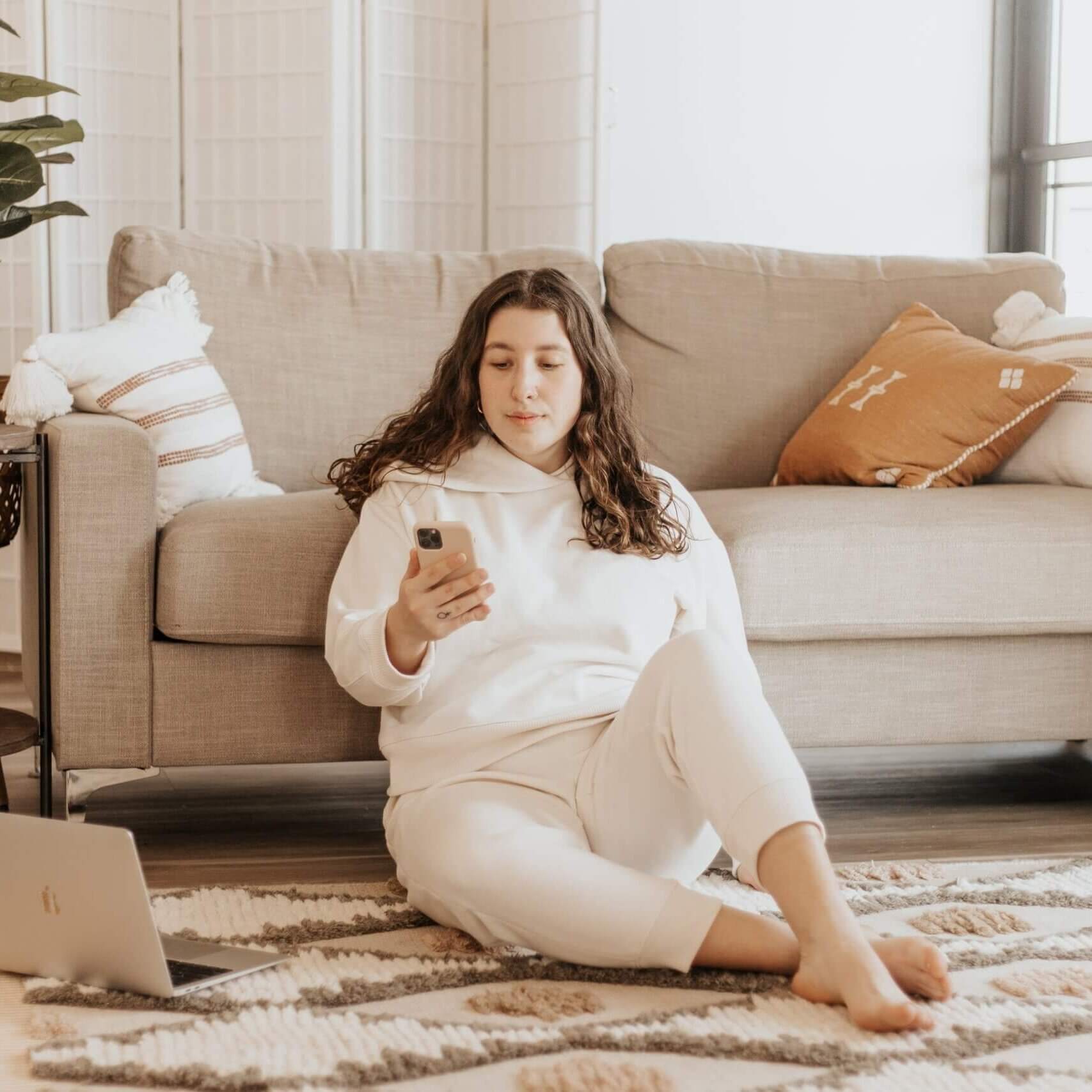 madrona-rose-A5p7xoP662s-unsplash (1)